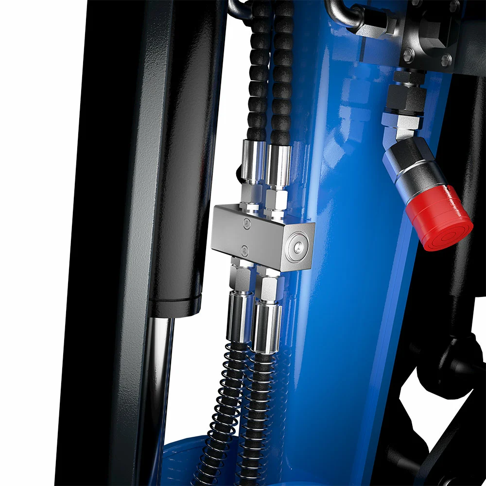 Hydraulic connections and quick coupler on the R13 PRO